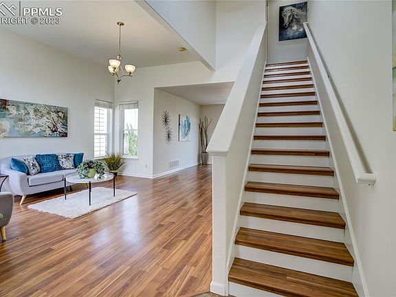 3rd image of 7762 Mountain Laurel Dr
