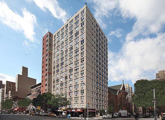2nd image of 154 E 29th St #702