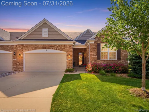 2290 Monte Vista Ct, Lake Orion, MI 48360