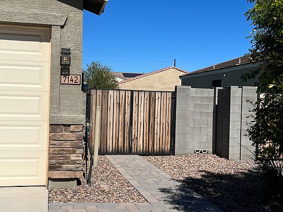 RV gate