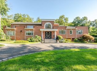 4 Sinclair Dr, Kings Pt, NY 11024
