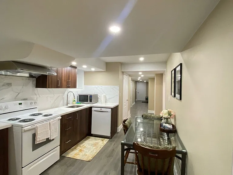 489 Caboto Trl — Photo 10