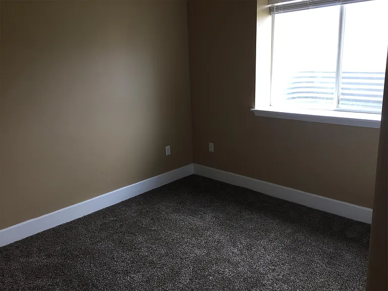 2019 Koch Dr — Photo 5