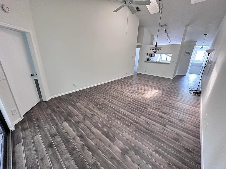 306 Harbour Pointe Way — Photo 16