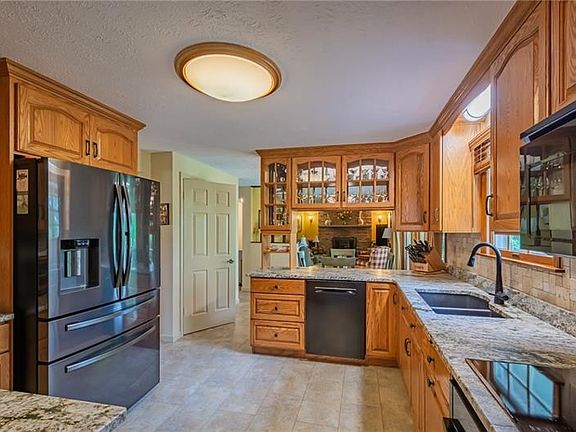 5th image of 106 Carlsbad Ct