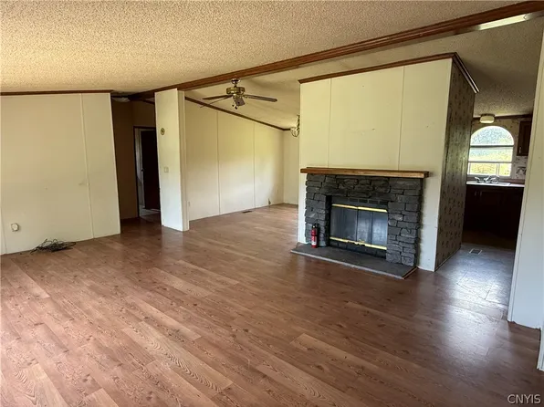 8935 Eddy Rd, Chittenango, NY 13037