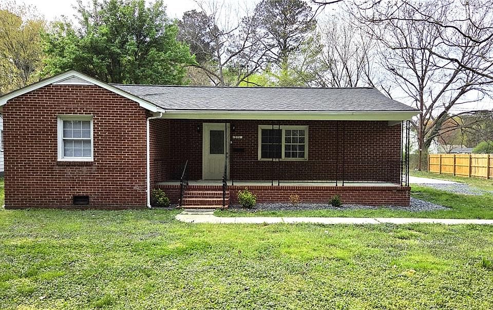 1st image of 1351 Oak Dr