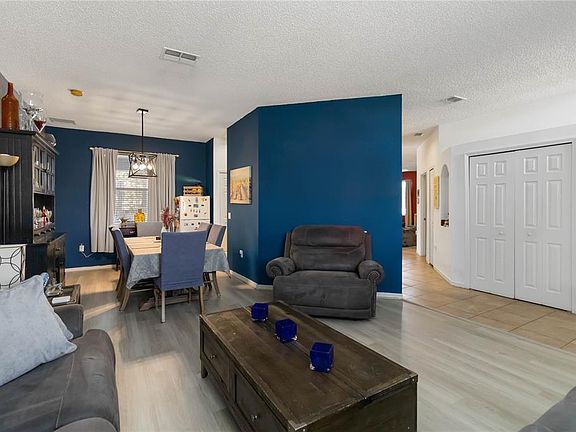4th image of 633 Linnet Ct