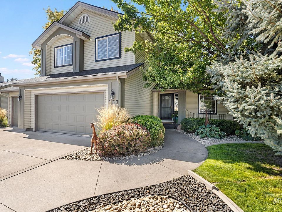 1st image of 533 Cypress Way