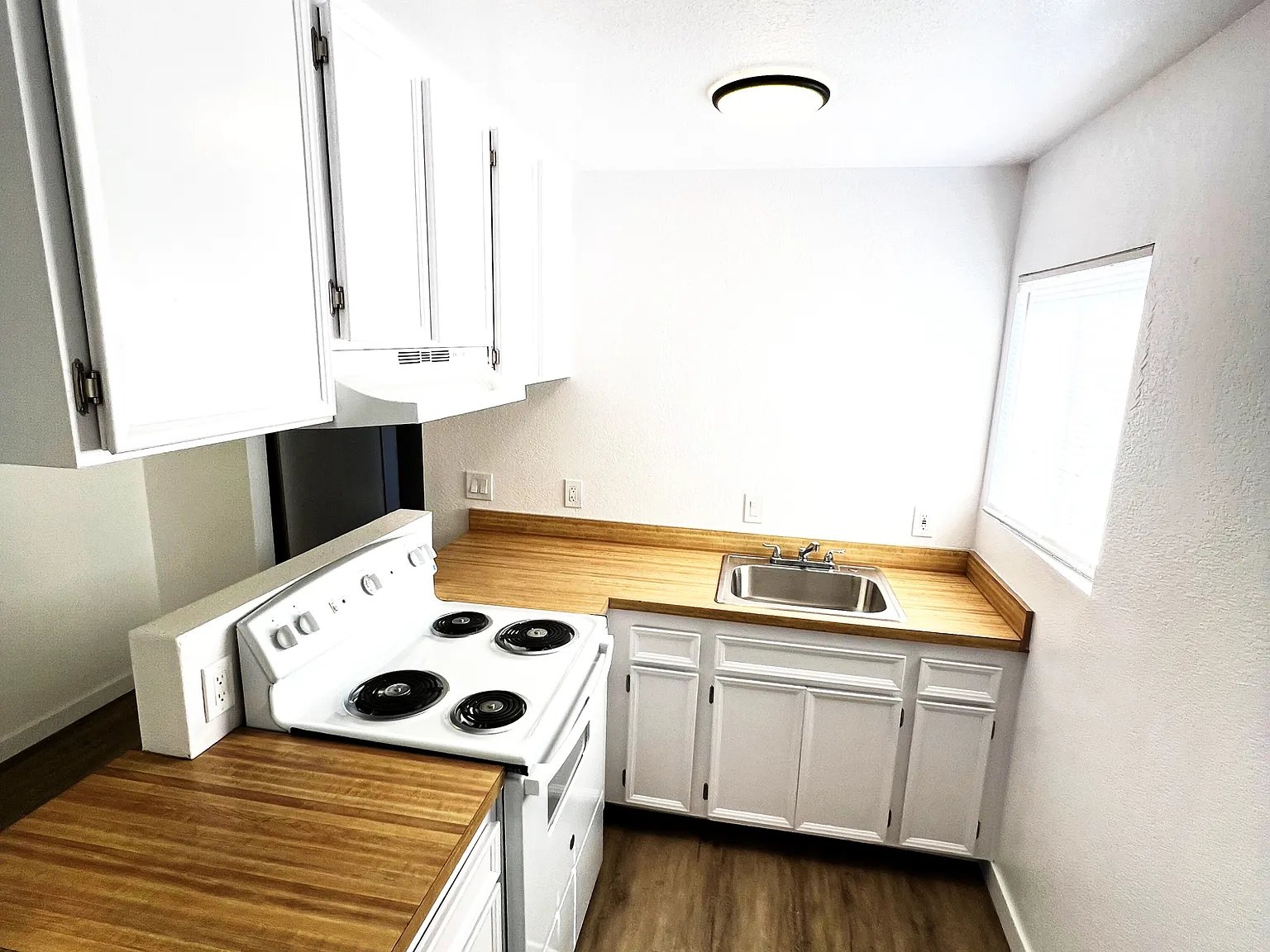 Casa Del Oro Senior Apartments — Photo 2