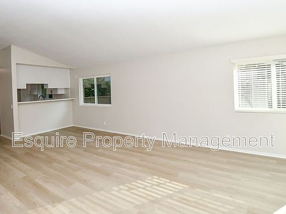 3rd image of 6129 Calle Arena
