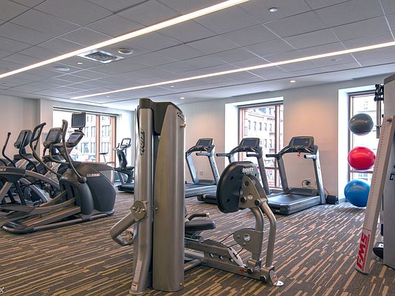 5-Our-24-hour-fitness-center-has-ample-space