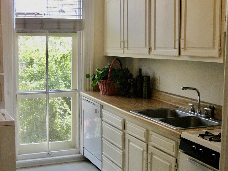 411 E Huntingdon St #B — Photo 5