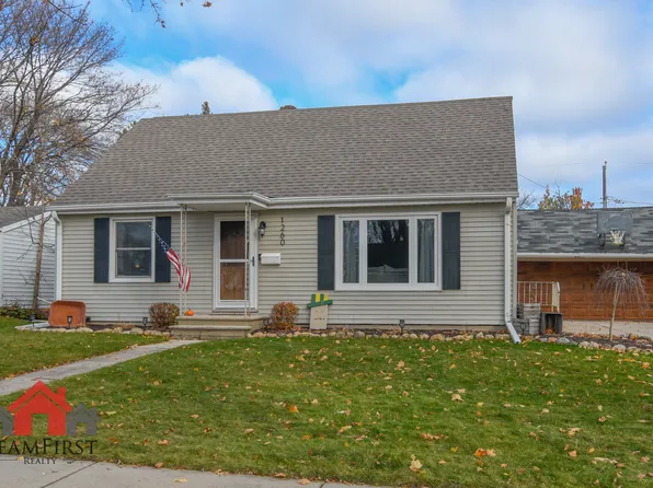 1260 7th St, Green Bay, WI 54304
