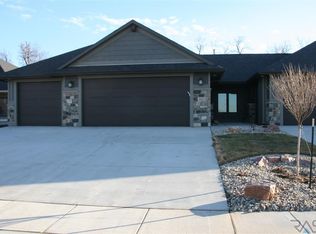 3213 W 77th St, Sioux Falls, SD 57108