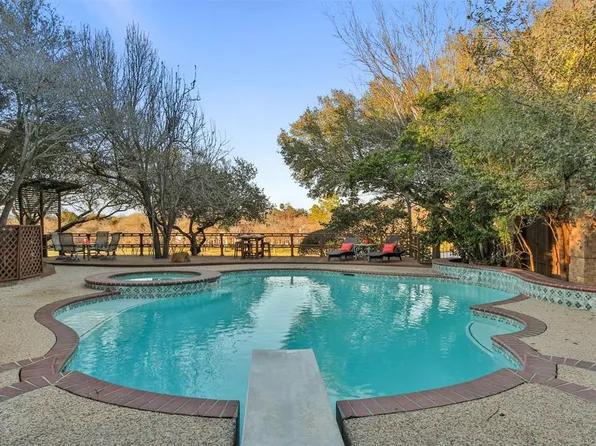 186 April Waters Dr W, Montgomery, TX 77356