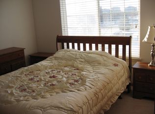 904 Mayfair Ct #2, Elk Grove Village, IL 60007