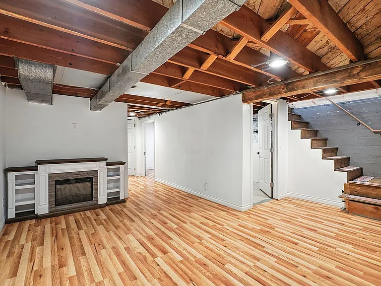 2609 E 1st Ave — Photo 10