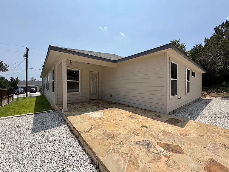 4300 Liberty Ln — Photo 38
