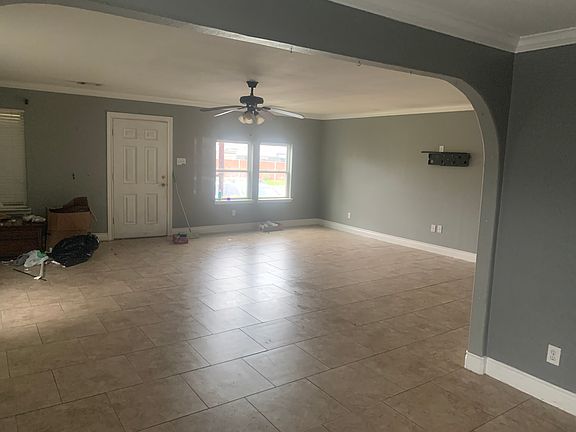3rd image of 6315 Avenue P 1/2