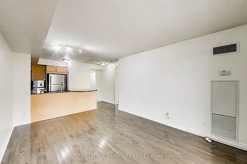 18 Kenaston Gdns #203 Photo 1