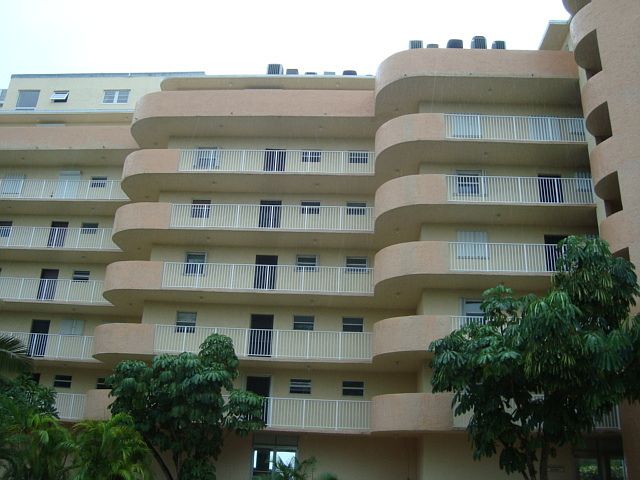 1st image of 200 Wrenn St APT 304