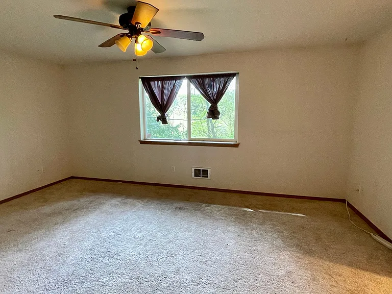17535 Clear Lake Blvd SE — Photo 33