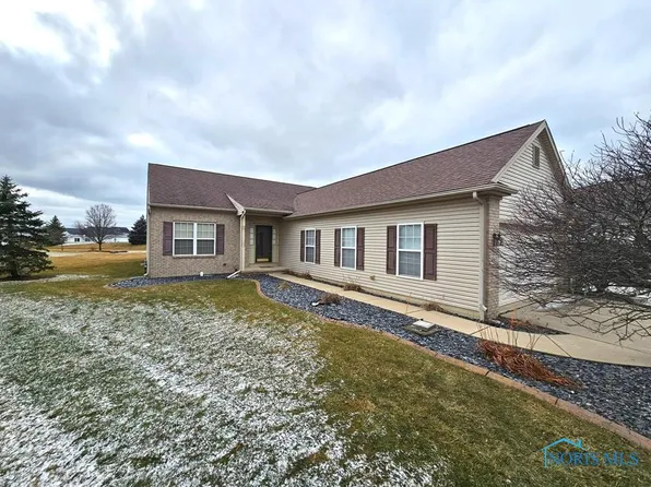 7365 Captain Harbour Ct, Maumee, OH 43537