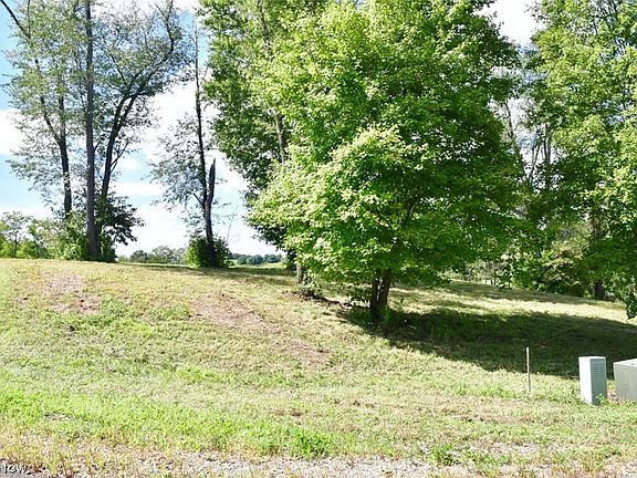 3rd image of Corbin Dr