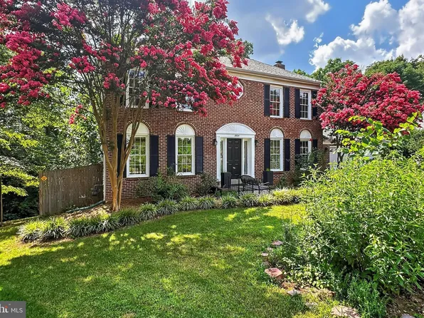 9594 Shannon Ln, Manassas, VA 20110