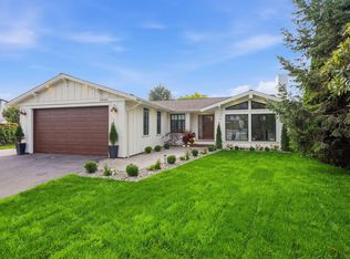 34962 Mount Blanchard Dr, Abbotsford, BC V2S 6T5