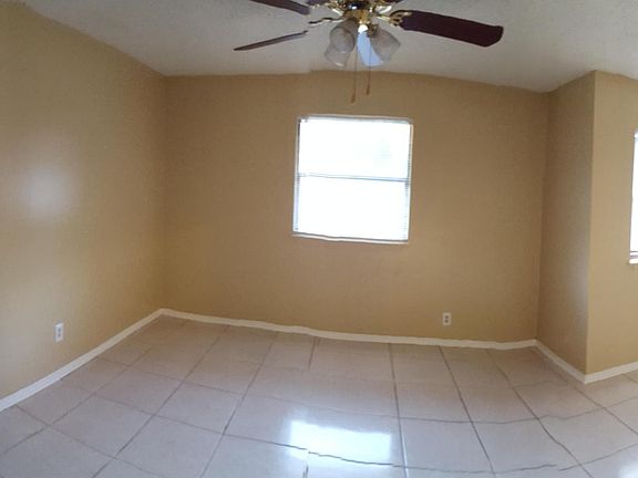 3rd image of 4528 Melissa Ct W