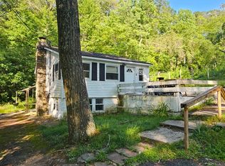 35 Sunset Trl, Monroe, NY 10950