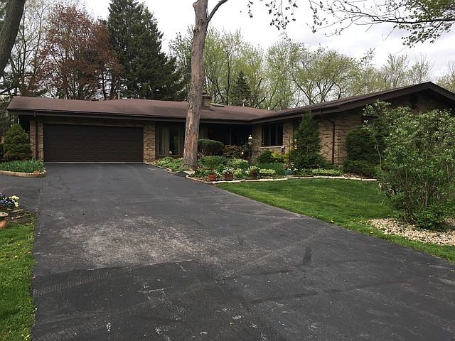 1st image of 47 Graymoor Ln