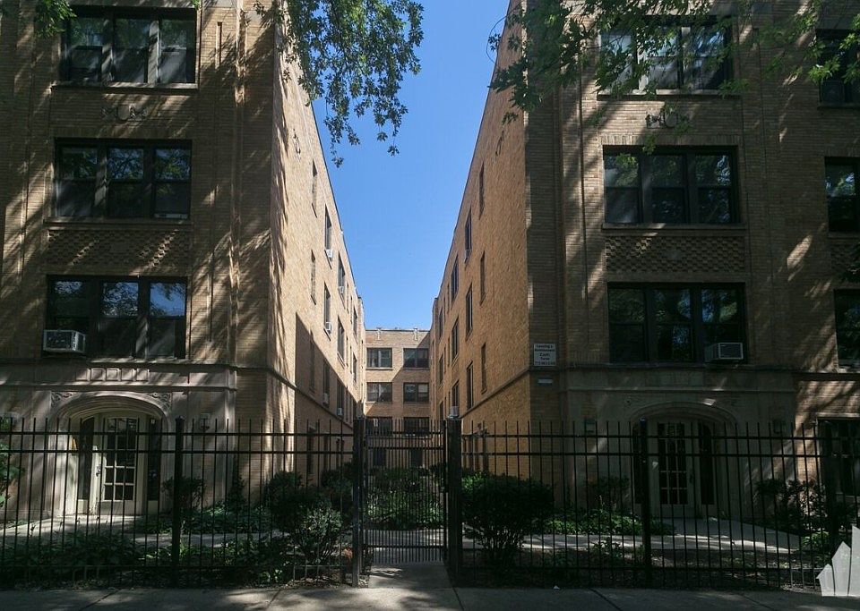 1st image of 1230 W Carmen Ave APT 1C
