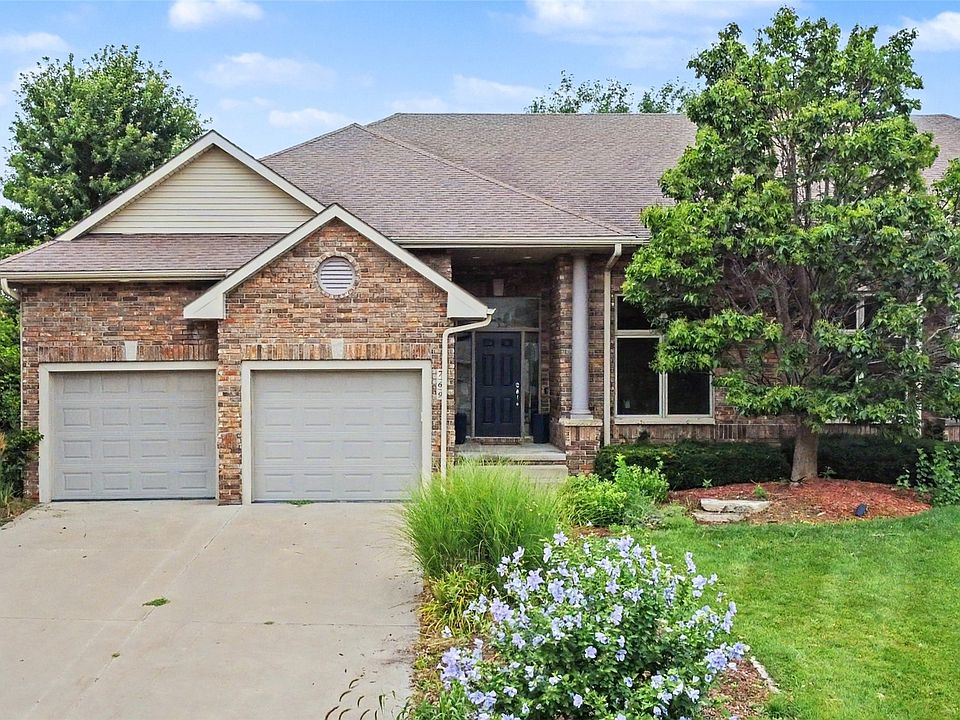 1st image of 769 Glen Oaks Ter