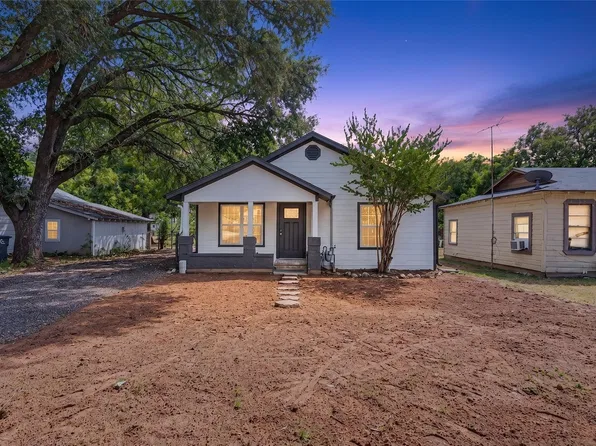 425 Bales St, Cleburne, TX 76033