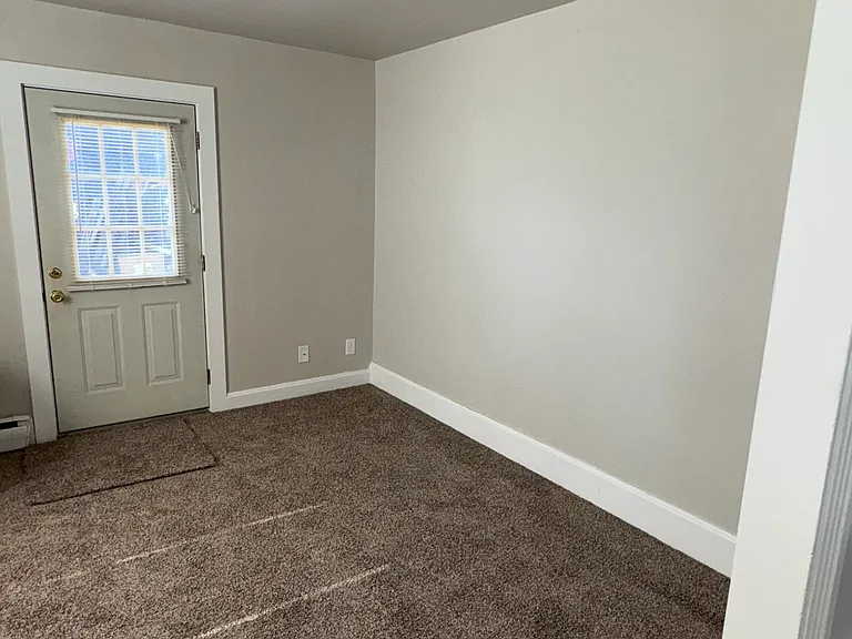 101 E 2nd St #101 — Photo 3