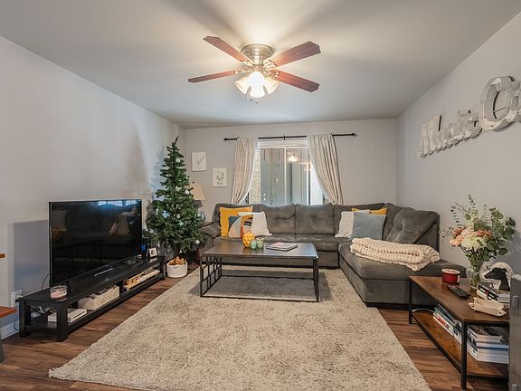 3rd image of 3901 Whitland Ave APT 28