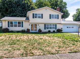 59 Castleview Dr, Rochester, NY 14622