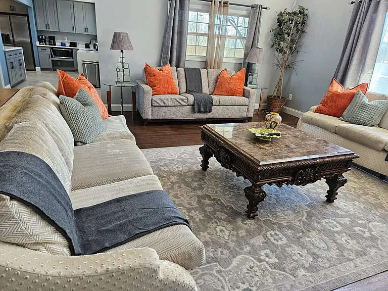 1801 Robin Hood Ln — Photo 24