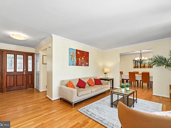 5th image of 7011 Spaniel Rd