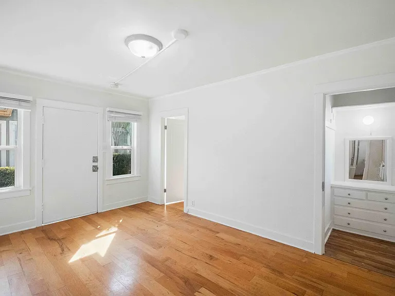 5414 Fountain Ave — Photo 7