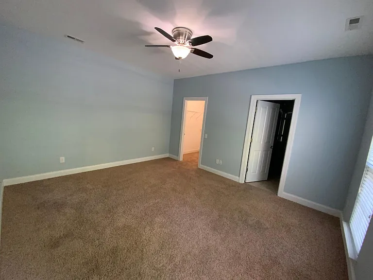 10220 Vanguard Pkwy — Photo 13