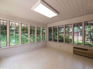 571 Valley Club Cir, Little Rock, AR 72212