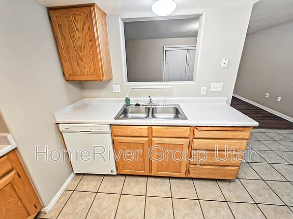 3rd image of 1502 N 1335 W #9