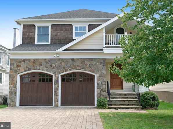 4726 25th St N, Arlington, VA 22207