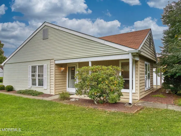 817A Liverpool Circle #A, Manchester, NJ 08759
