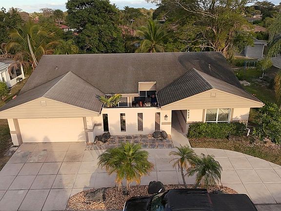 3rd image of 4602 Norfolk Island Pine Drive