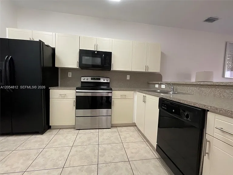15352 SW 91st St #15352 — Photo 2